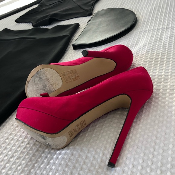 Fuchsia Velvet Pumps - Picture 5 of 8